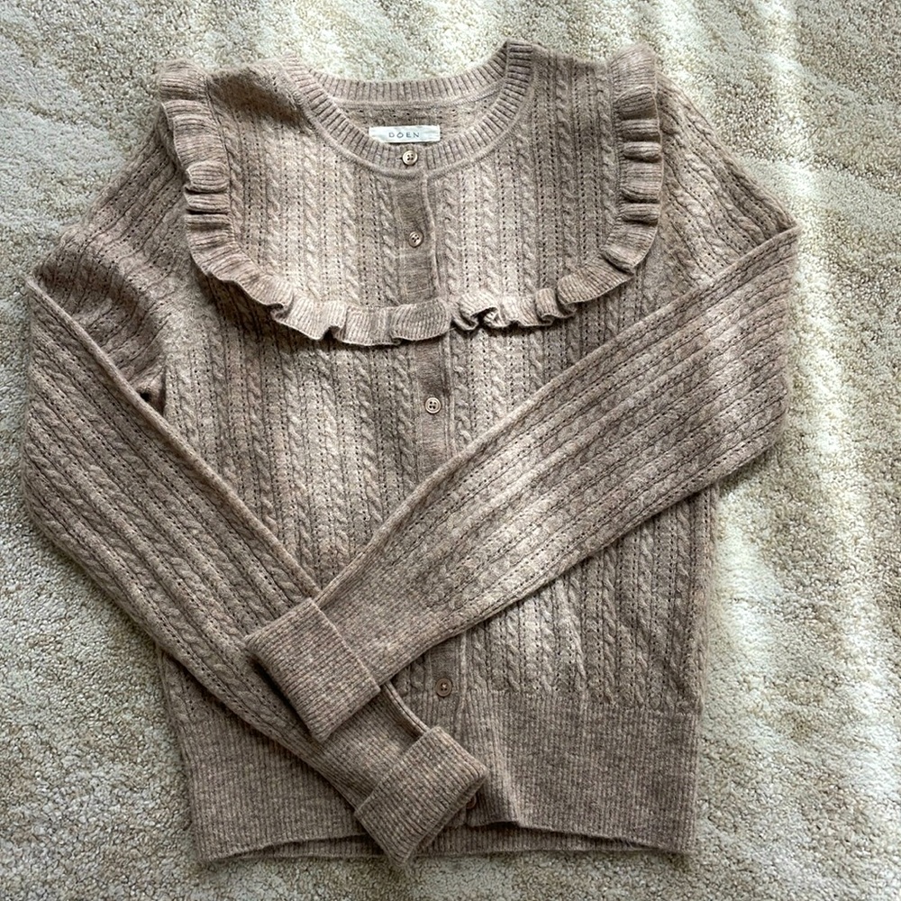 DOEN Althea ruffle Sweater in Heathered Oatmeal